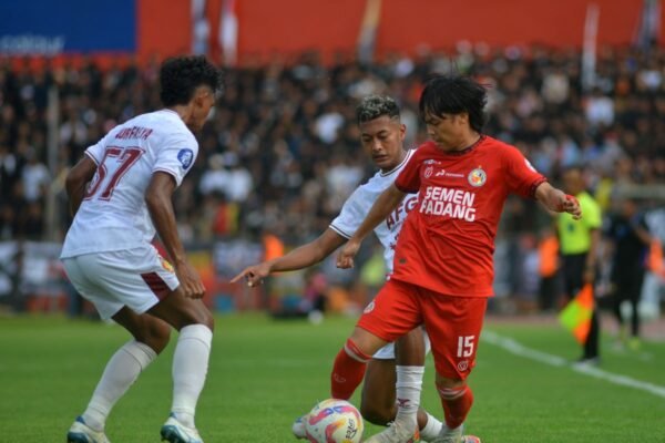 Semen Padang Masih Bergelut di Zona Aman Setelah Hasil Imbang 1-1 Melawan Persik