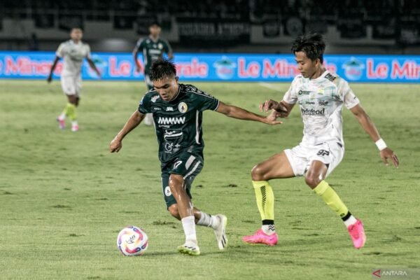 Persib Bandung Resmi Perpisahan dengan Edo Febriansah